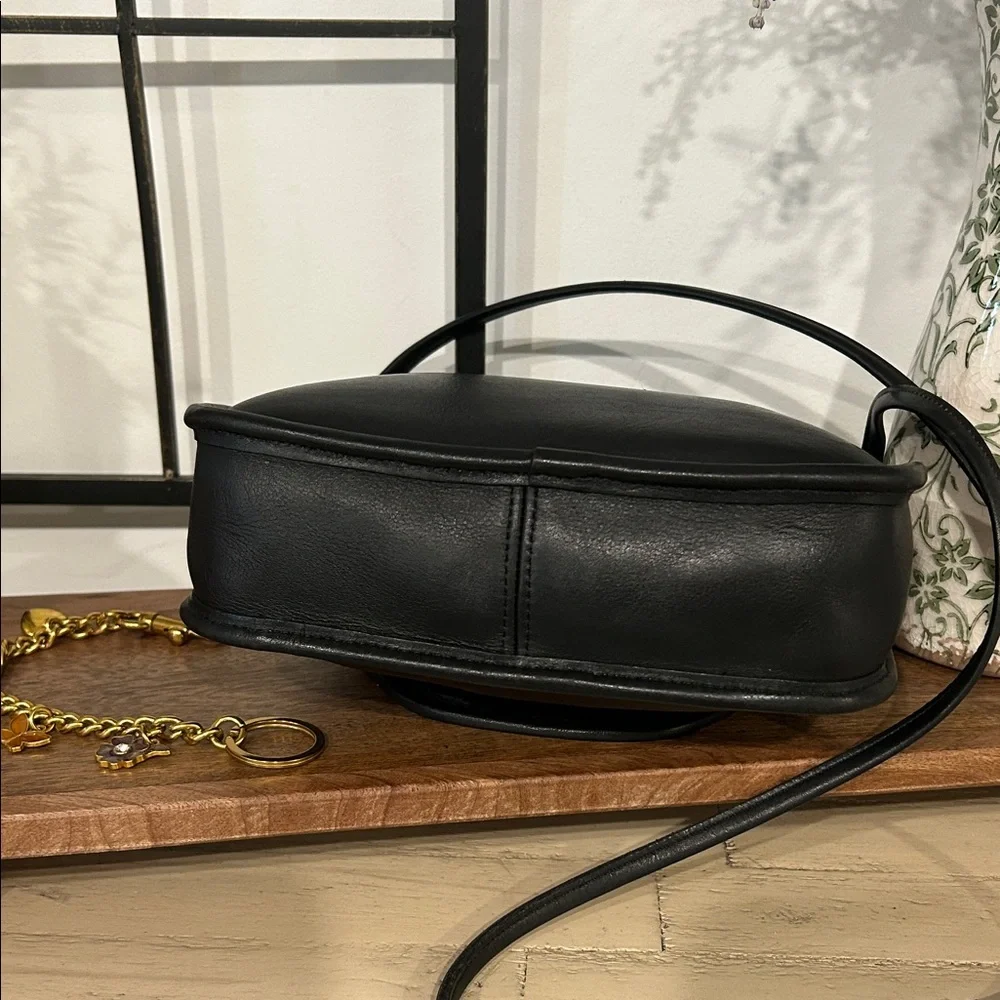 Vintage Coach Black Leather Crossbody Bag